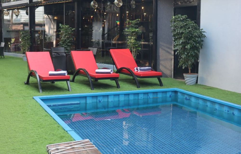 Da Beach Box Pub And Resort – Where Luxury and Comfort Redefine Your Stay in Calangute - Baga Rd, Khobra Waddo, Calangute, Goa 403516